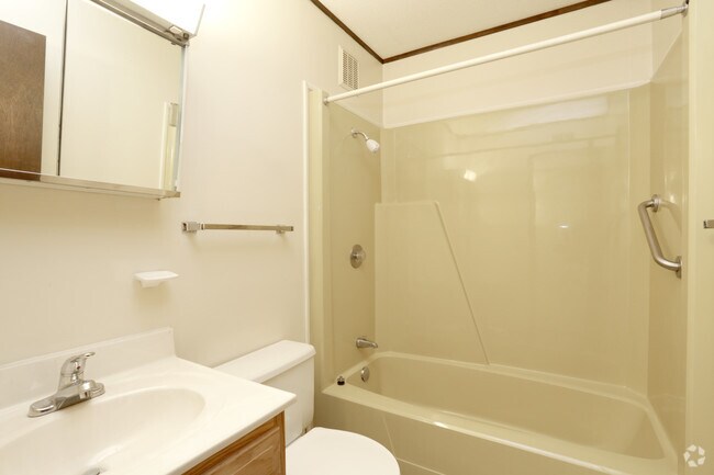 1 habitación - Baño - Cedar Point Apartments
