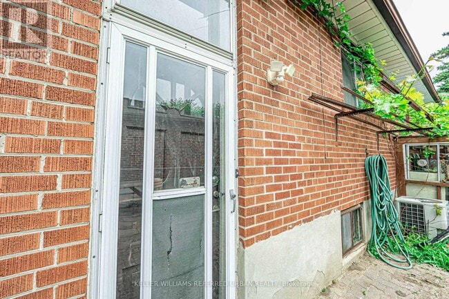 Building Photo - 45 Culford Rd