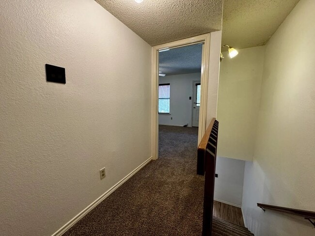 Building Photo - 2058 Owasso St