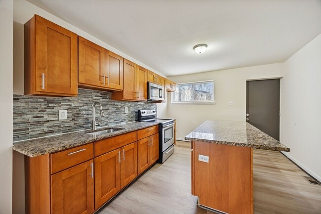 Building Photo - 5725 Race St