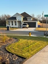 Building Photo - 1912 Eliel Ln