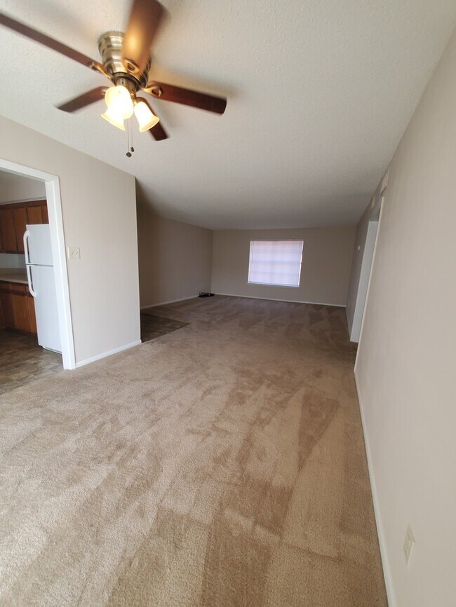 Foto del edificio - 1612 Avenue O, #7B Upstairs
