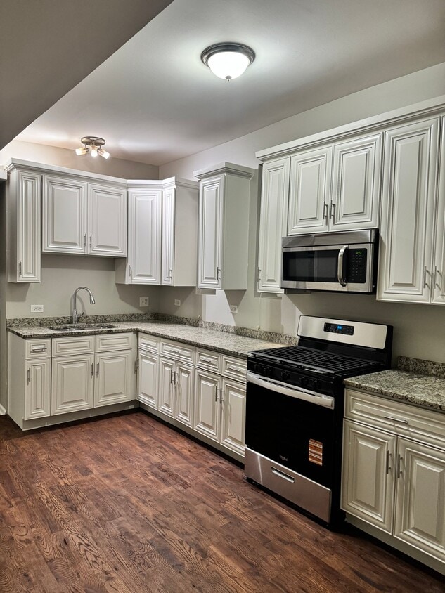 Photo - 4326 S Calumet Ave (Chicago, IL)