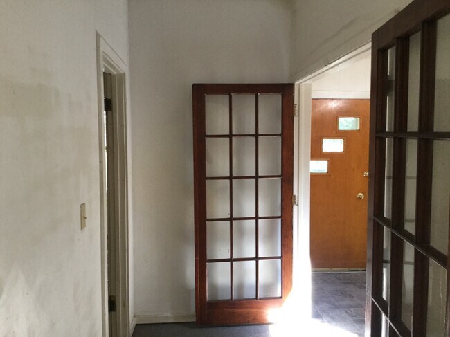 Foto del edificio - 1708 W Ayres Ave