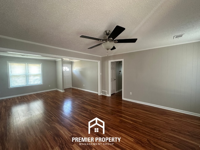 Photo - Spacious 3BR/2BA Bartlett Home | Hardwood Floors & Bay Window Breakfast Nook