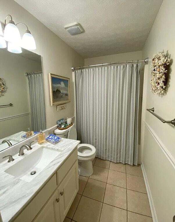 Building Photo - 5010 Emerald Isle Ct