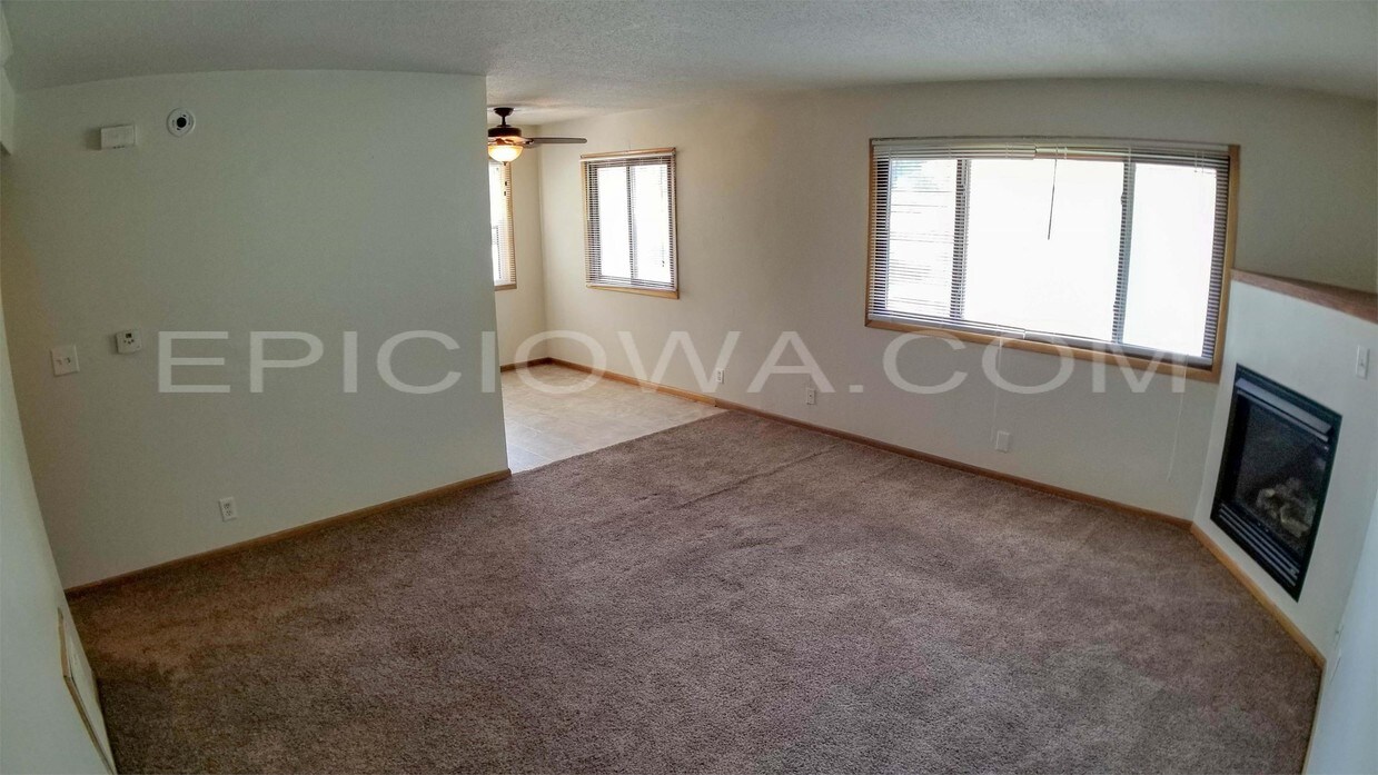 Foto principal - 1211 O Ave Pl NE