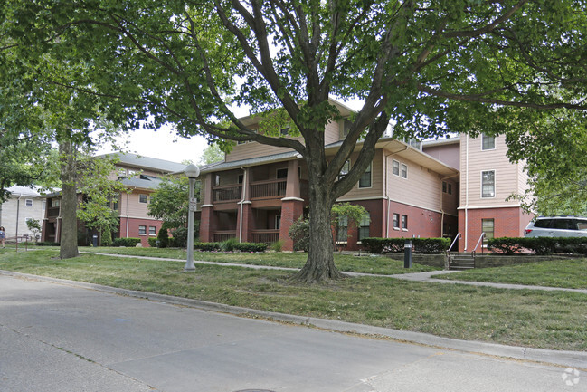 Foto del edificio - Smith Apartments @ 604 W. Stoughton