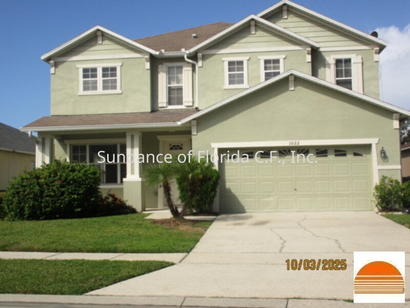 Large Family Home with Screened Pool - Large Family Home with Screened Pool