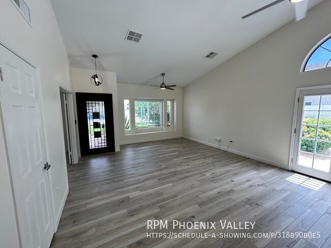 Building Photo - Upgraded Single Story Scottsdale 4/2 w/Lar...