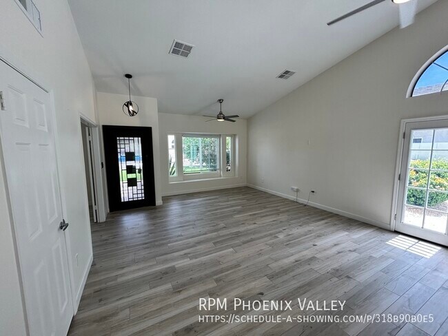 Foto del edificio - Upgraded Single Story Scottsdale 4/2 w/Lar...
