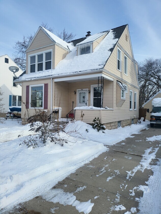 1106 Michigan Ave, North Fond Du Lac, WI 54937 House Rental in North