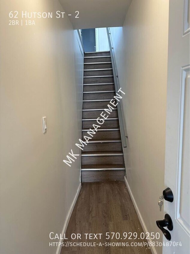 Primary Photo - 2 bed / 1 bath