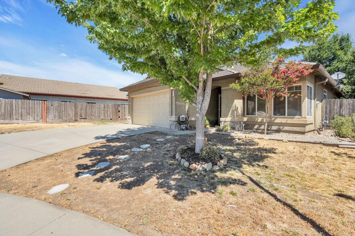Primary Photo - 8551 Summer Crest Ct