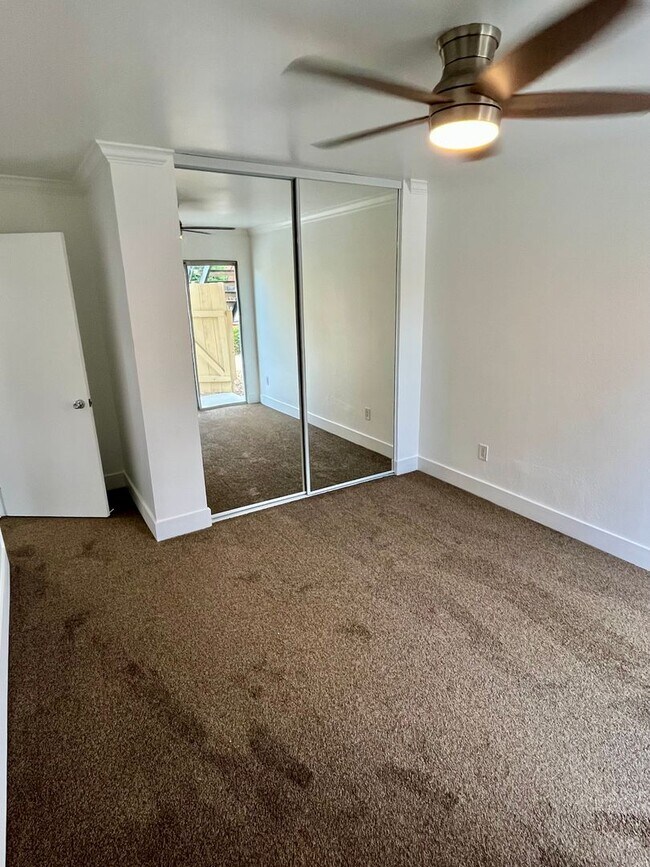 Foto del edificio - Remodeled 3 Bed/ 2 Bath Clairemont Mesa