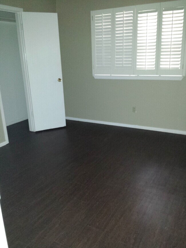 Foto del edificio - Great Centrally Located Property,Tech, Med...