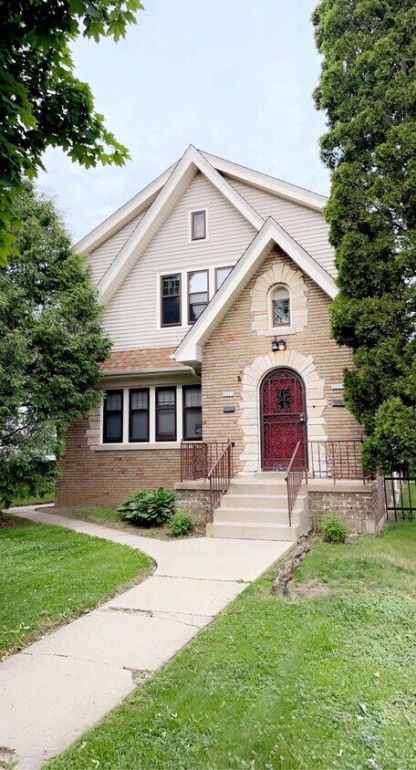 Primary Photo - 3213 N 45th St