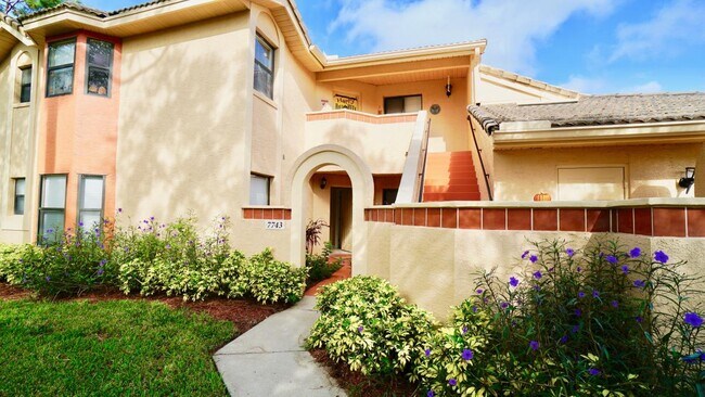 Private Entrance - 7743 Sugar Bend Dr