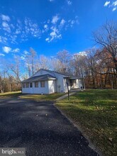 Building Photo - 1903 Glen Cove Rd
