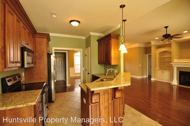 Foto del edificio - 3 br, 2.5 bath House - 9305 Moores Mill Rd.