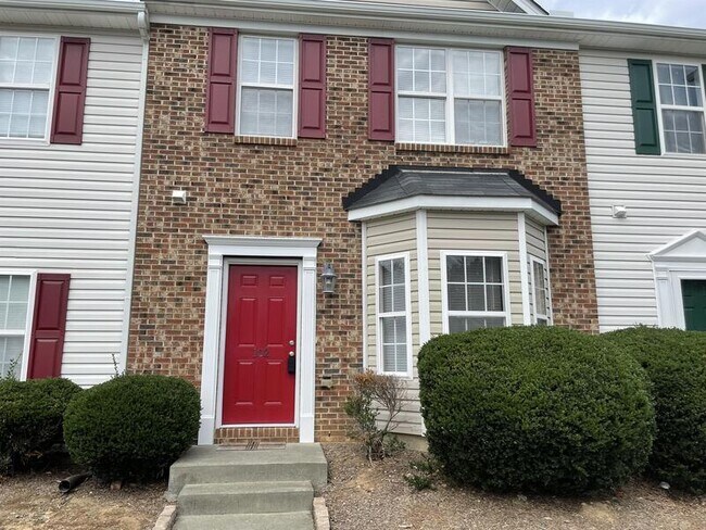 Building Photo - 102 Graystar Rd