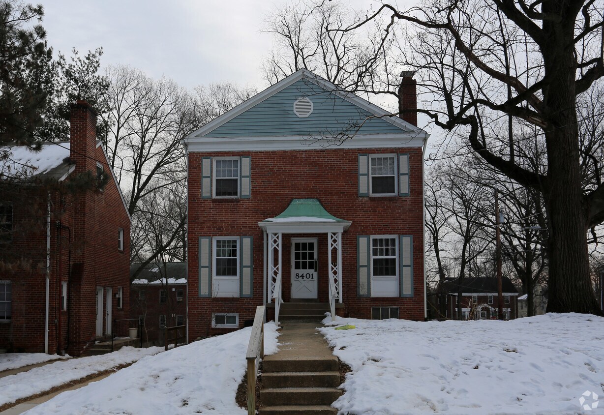 Foto del edificio - 8401 Greenwood Ave