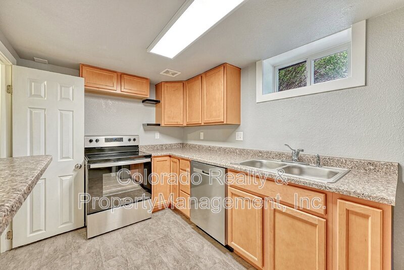 Primary Photo - 1029 Farragut Avenue