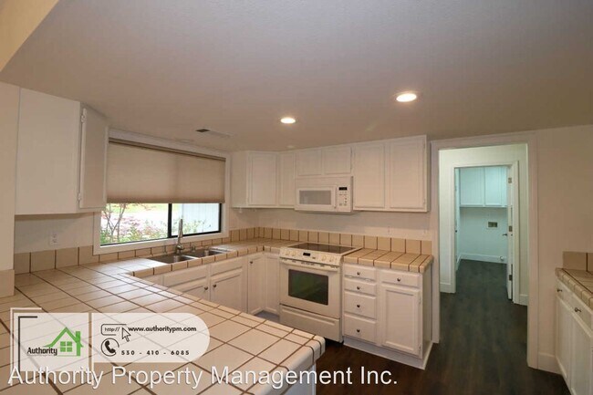 Building Photo - 3 br, 2 bath House - 1879 Tiburon Dr.
