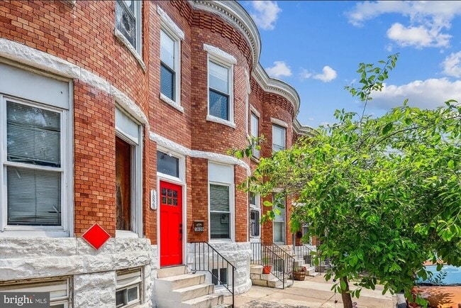 Building Photo - 1820 Walbrook Ave
