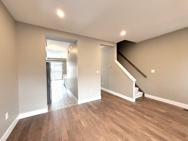 Building Photo - 3 Bed | 2.5 Bath | Garage | Available NOW | $2,500+ Utilities