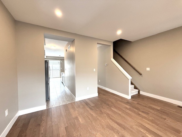 Photo du bâtiment - 3 Bed | 2.5 Bath | Garage | Available NOW | $2,500+ Utilities