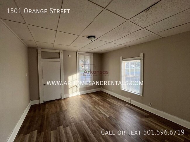Building Photo - 1501 1/2 Orange St