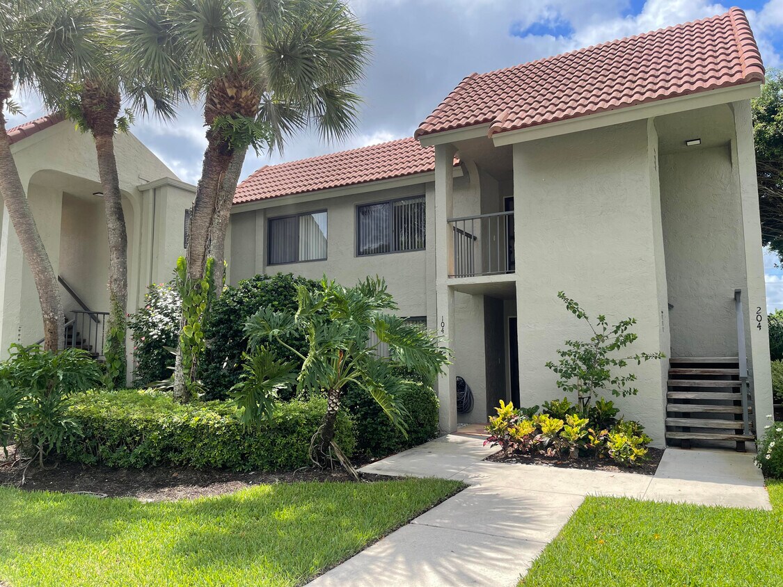 5533 Fairway Park Dr Unit 204, Boynton Beach, FL 33437 Condo for Rent
