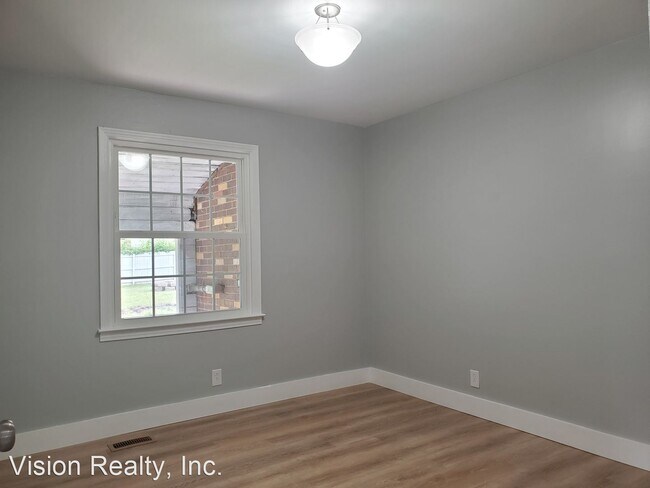 Building Photo - 3 br, 1 bath House - 1444 Glendale Circle