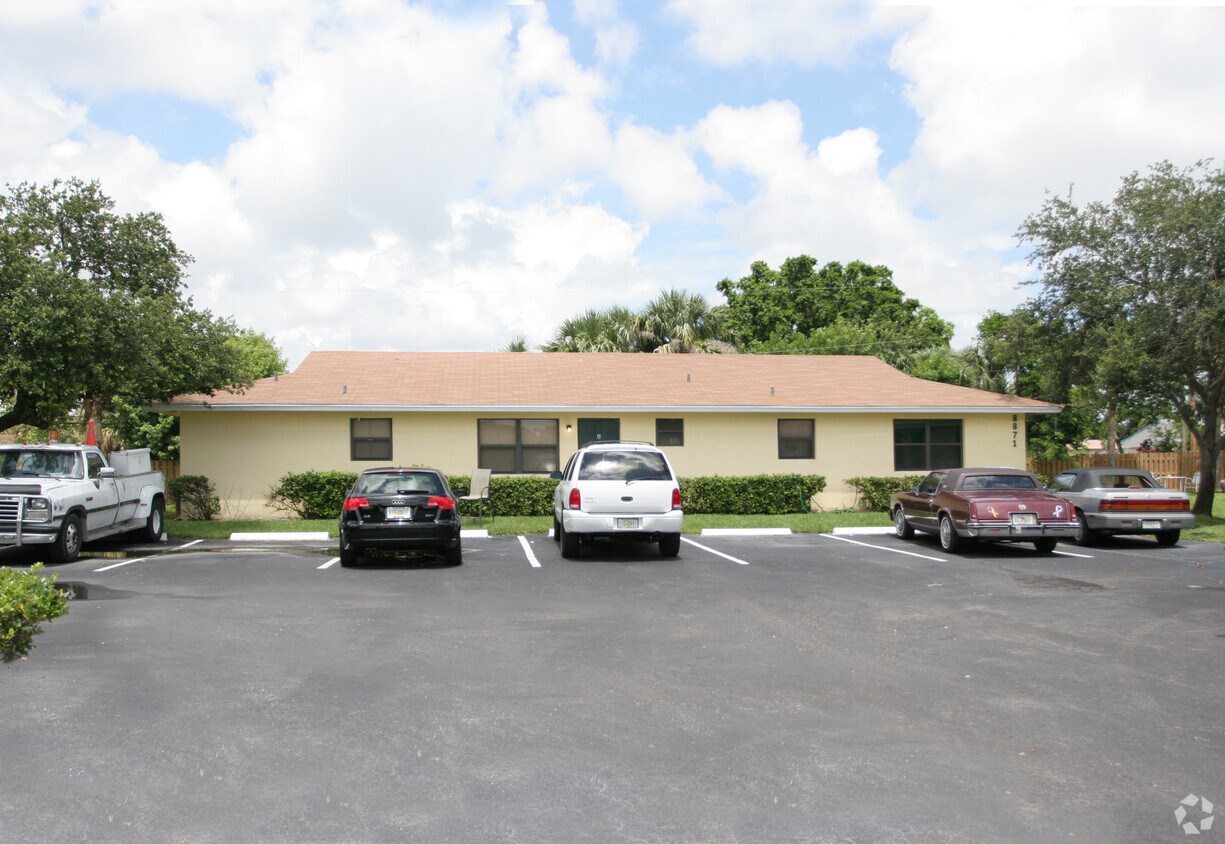 Building Photo - 8871 Burma Rd