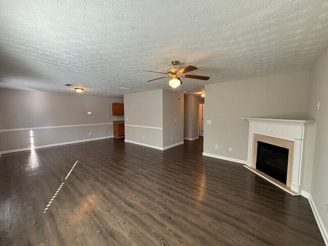Building Photo - 476 Townsend Bend