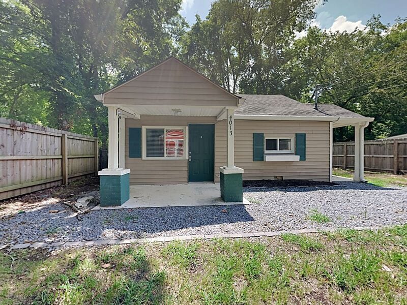 Primary Photo - 4013 E Fairview Dr