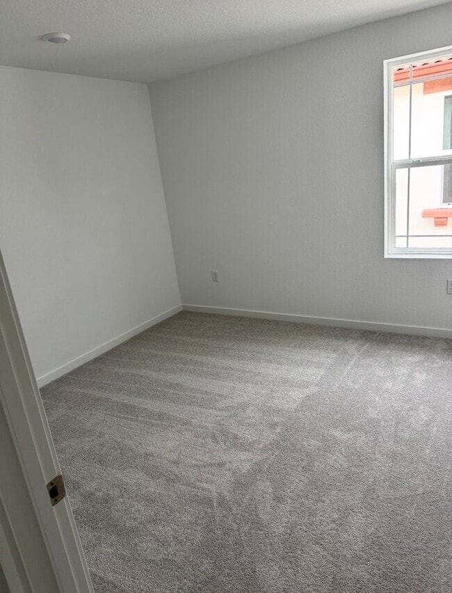 Building Photo - Brand-New 3 Bedroom Home in Elk Grove School District