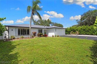 Building Photo - 181 Mentor Dr