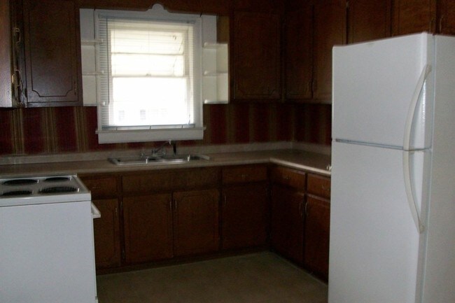 Building Photo - 205 Cannon Ave