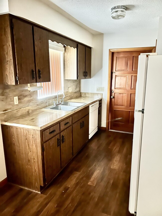 Photo - 105 Horst Rd House