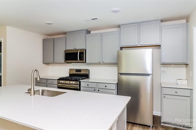 Foto del edificio - 131 Brentwood Dr