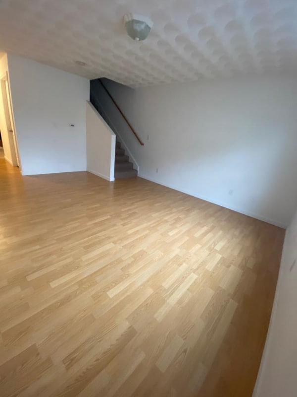 Photo - 287 Lockwood St