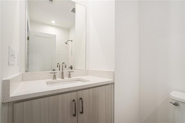 Foto del edificio - 1823 Gotham Ln NE