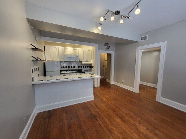 Foto del edificio - 1312 Willow Branch Ave
