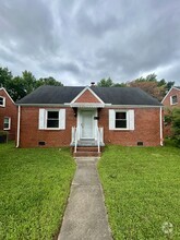 Building Photo - 1606 Gunn St