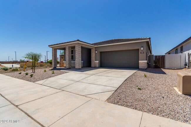 Building Photo - 15543 W Desert Hollow Dr
