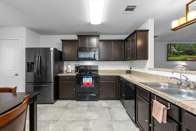 Foto del edificio - 1533 Breanna Ln