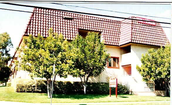 Building Photo - 7421 Franklin St