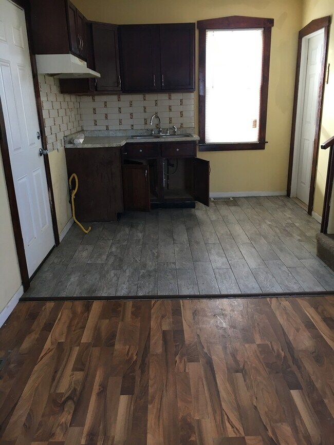 Foto del edificio - 2218 N Narragansett Ave